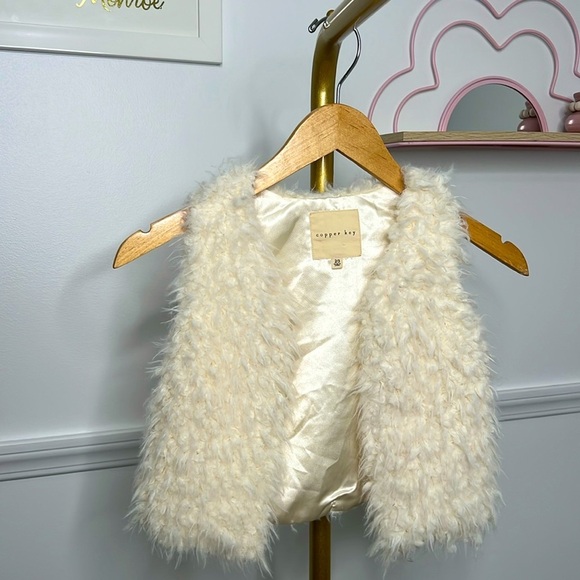 Copper kid little girls faux sheep Sherpa cream vest - Picture 1 of 6